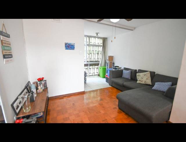 1.5 BEDROOM APARTMENT SOLD IN DAWNCLIFFE